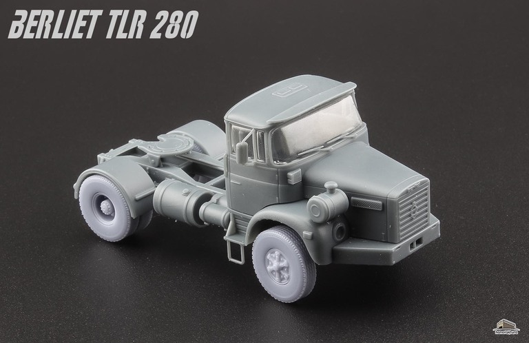 Berliet TLR-280 4x2 Ciągnik - 1/72 (2)