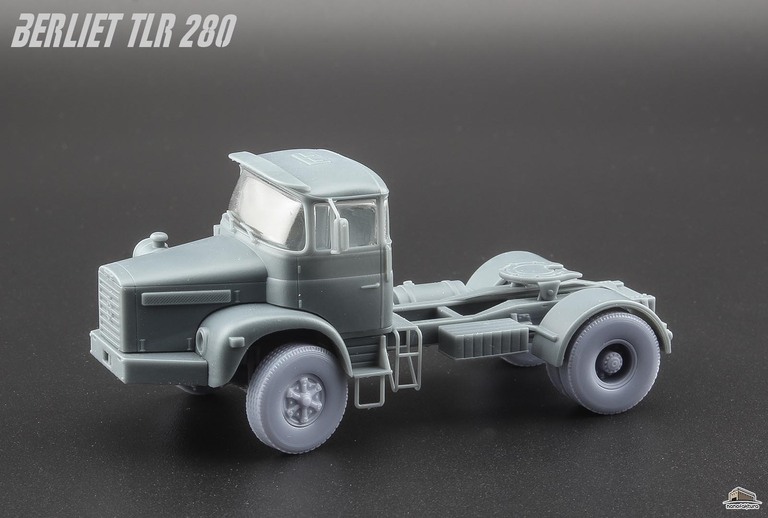 Berliet TLR-280 4x2 Ciągnik - 1/72 (3)